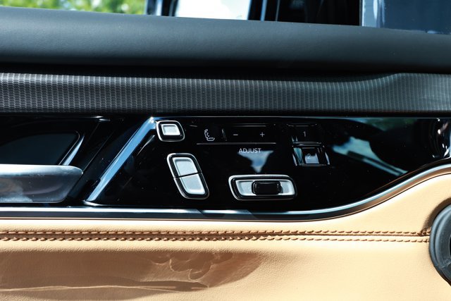 New 2026 Jeep Grand Wagoneer L Summit AWD/4WD image 24