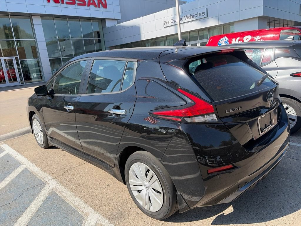 Certified 2025 Nissan Leaf S FWD image 9