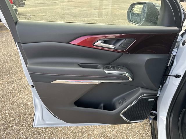 New 2026 Chevrolet Traverse RS w/ LPO, Floor Liner Package FWD image 43
