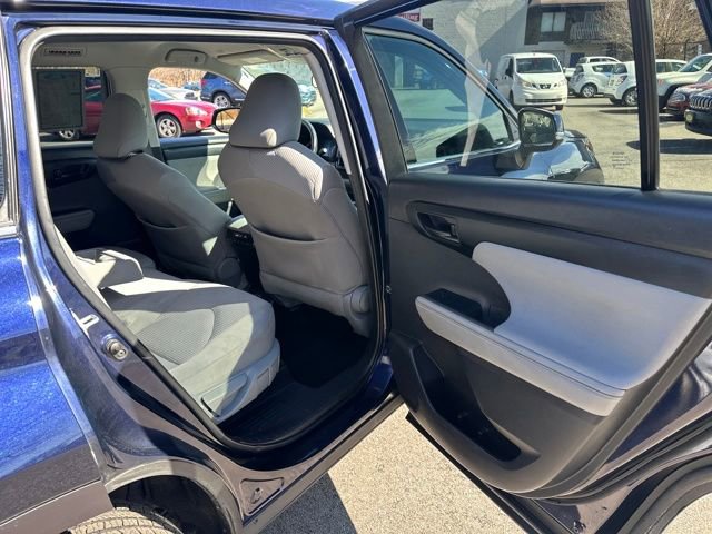 Used 2022 Toyota Highlander LE image 14