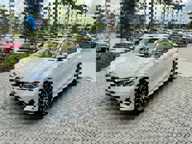 Used 2020 BMW 330i xDrive Sedan w/ Driving Assistance Package image 3