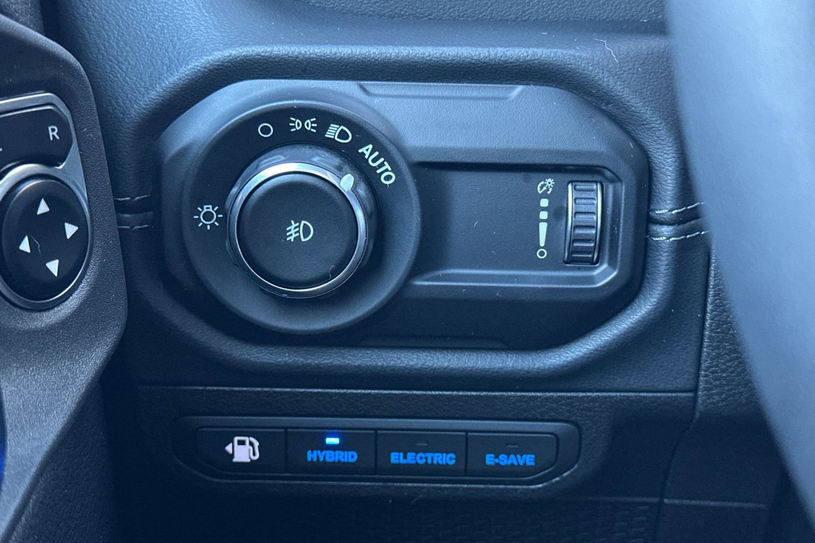 Used 2024 Jeep Wrangler Sahara 4xe image 30