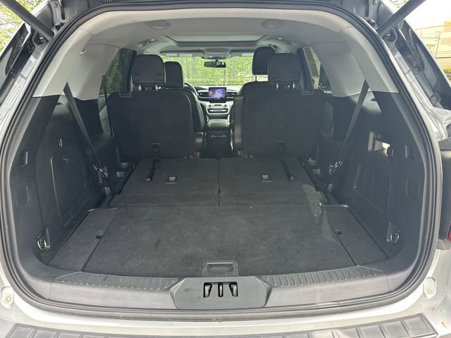 Used 2023 Ford Explorer XLT w/ Equipment Group 202A image 22