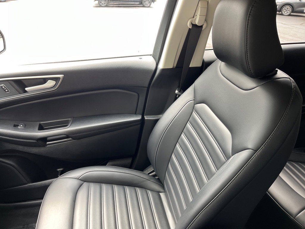Used 2024 Ford Edge SEL image 17