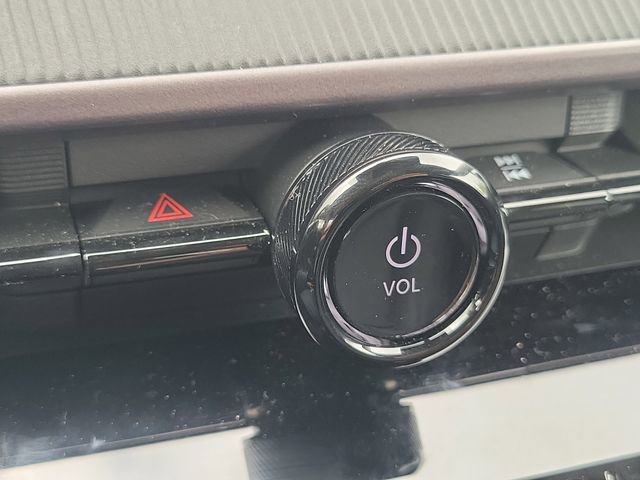Certified 2025 Nissan Murano SV AWD/4WD image 17