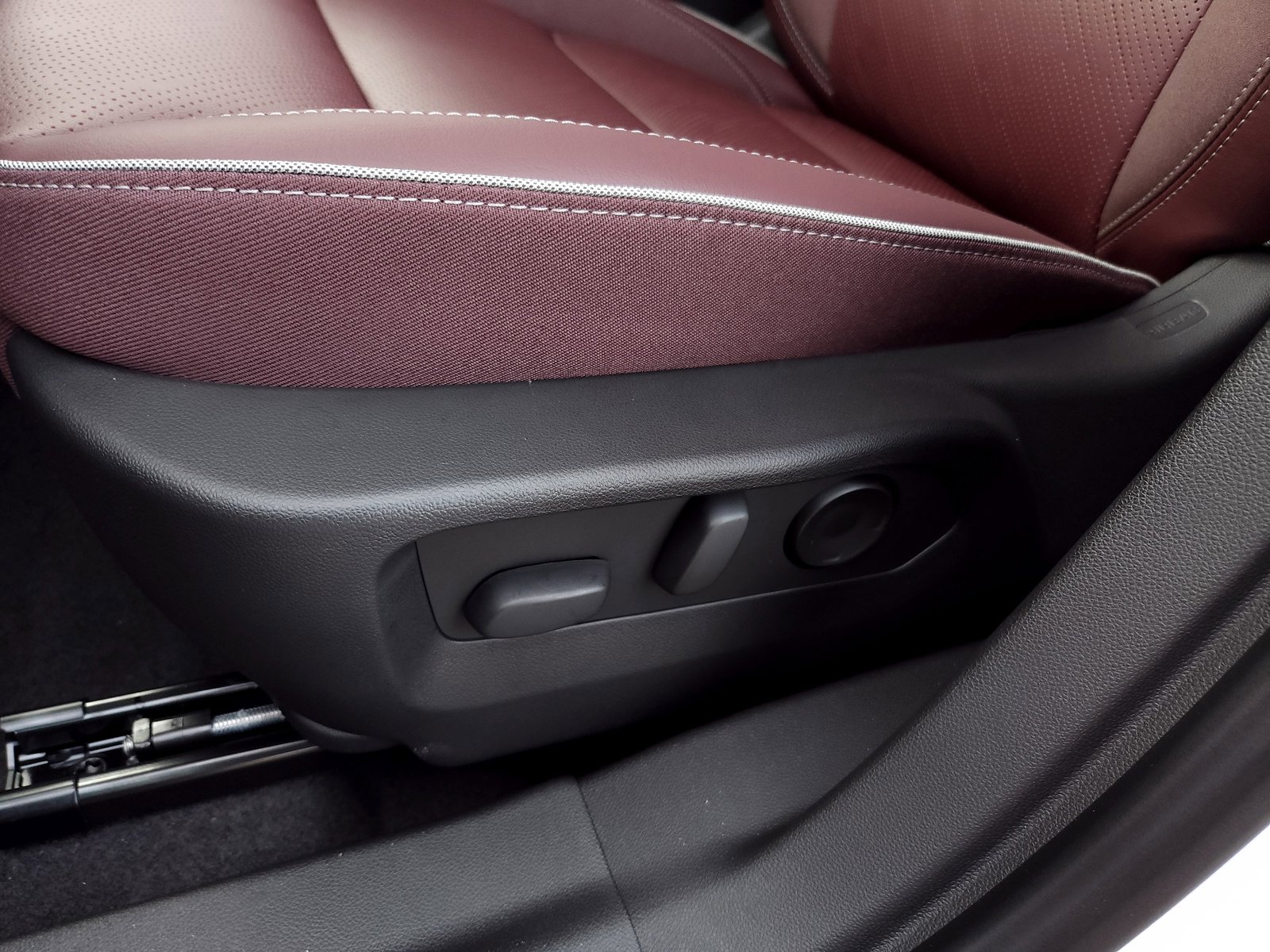 New 2025 Buick Envision Sport Touring image 11