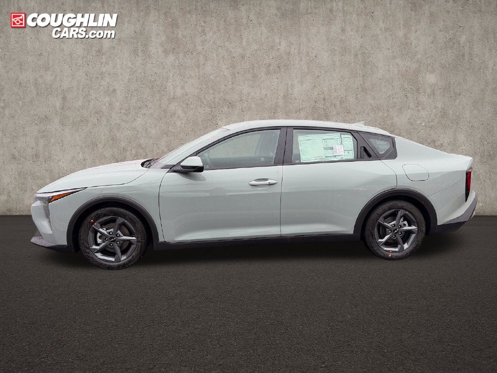 New 2027 Kia K4 FWD image 4