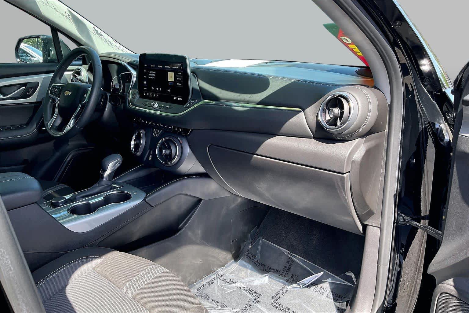Used 2024 Chevrolet Blazer LT FWD image 16