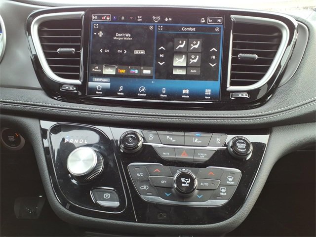 New 2026 Chrysler Pacifica Select image 21