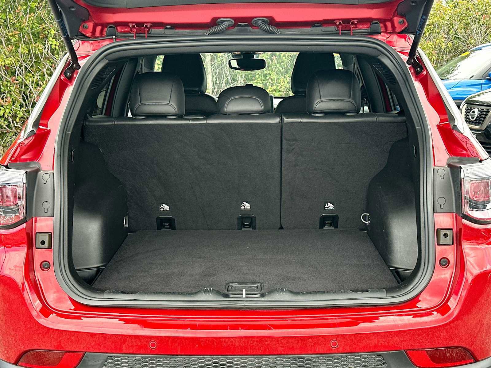 Used 2025 Jeep Compass Limited AWD/4WD image 28