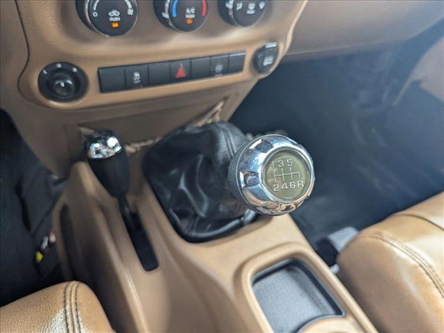 Used 2011 Jeep Wrangler Rubicon w/ PWR Convenience Group AWD/4WD image 12