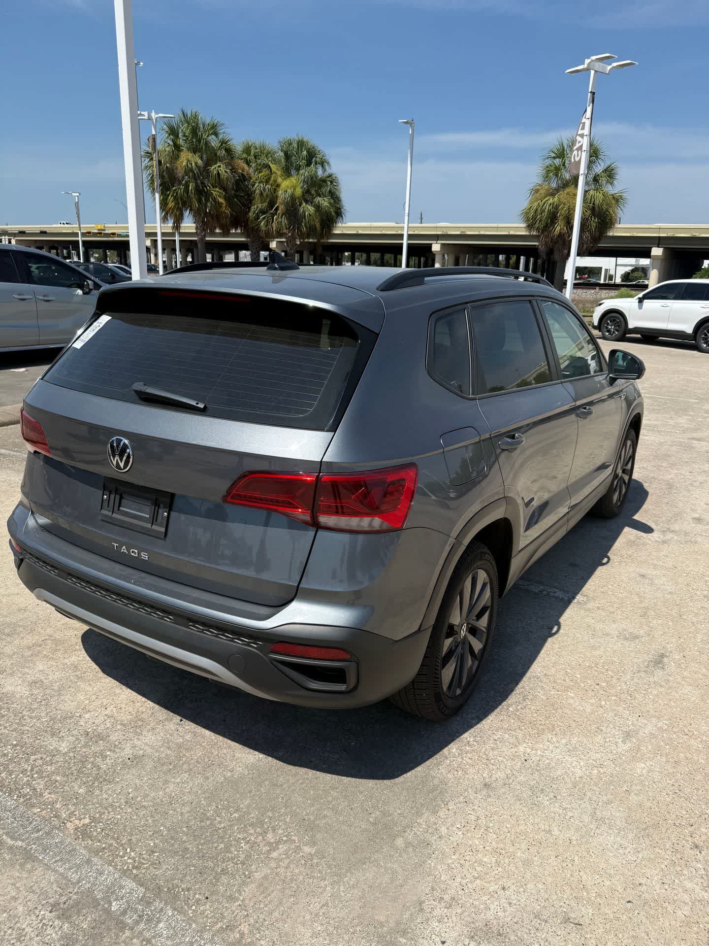 Used 2023 Volkswagen Taos S w/ Driver Assistance Package FWD image 3