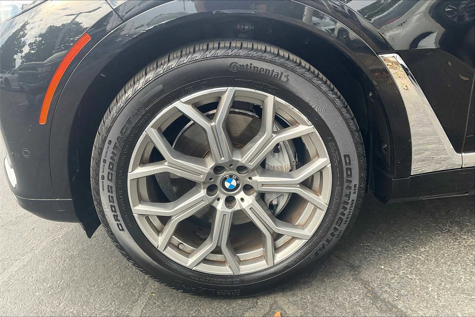 Used 2020 BMW X7 xDrive40i w/ Premium Package image 12