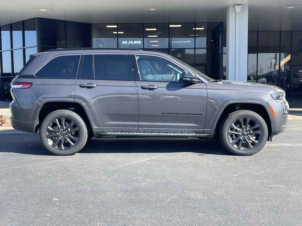 New 2026 Jeep Grand Cherokee Limited AWD/4WD image 8