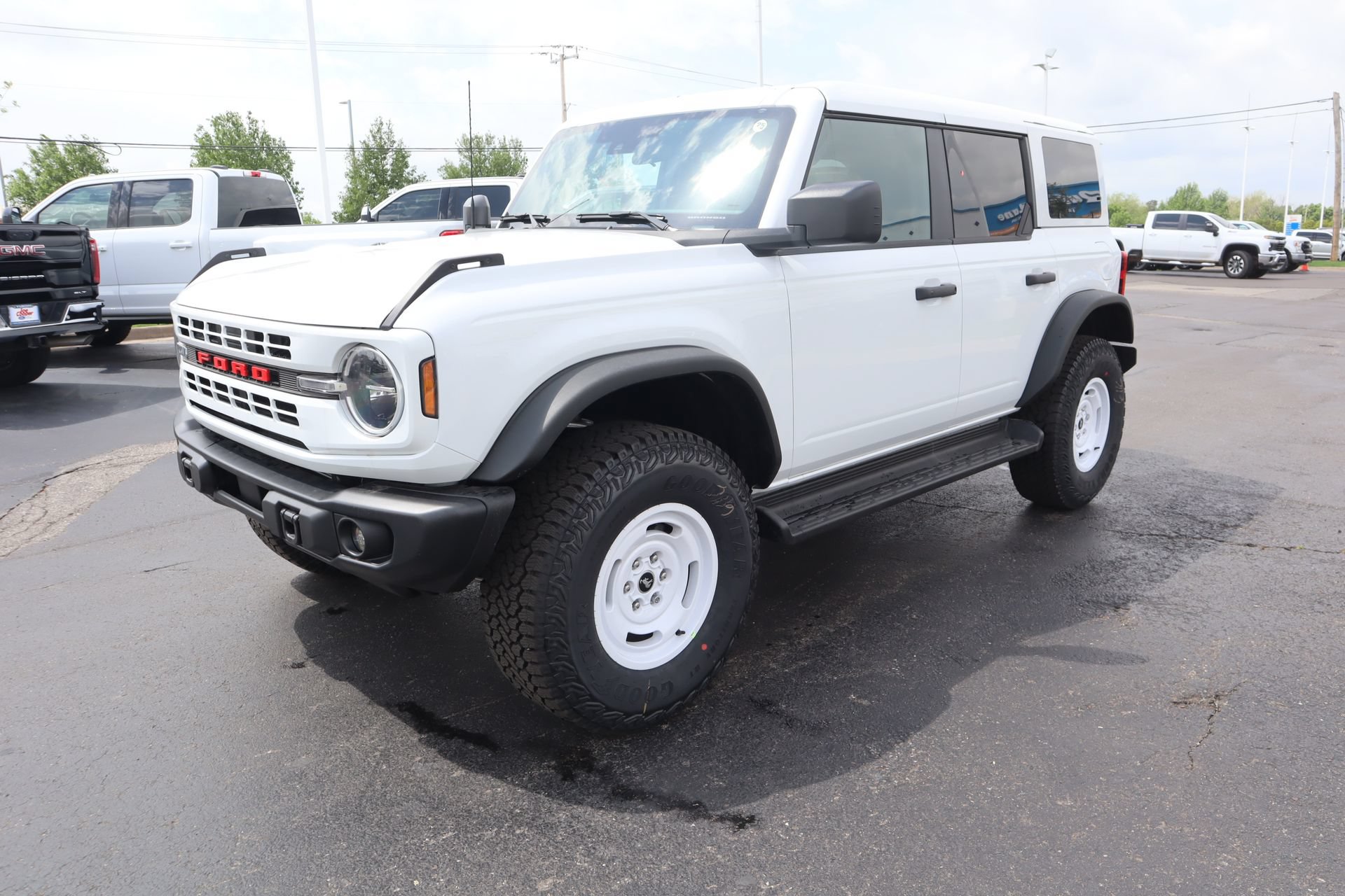 New 2026 Ford Bronco Heritage Edition AWD/4WD image 13