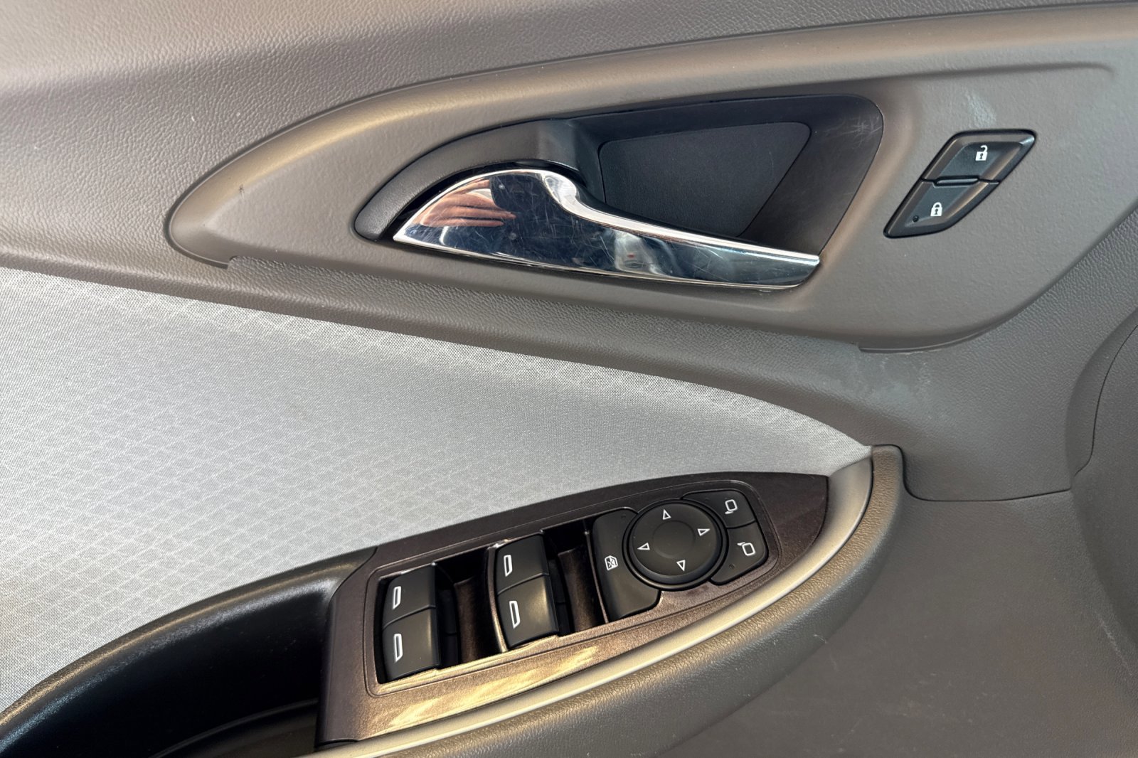 Used 2020 Chevrolet Malibu LS FWD image 11
