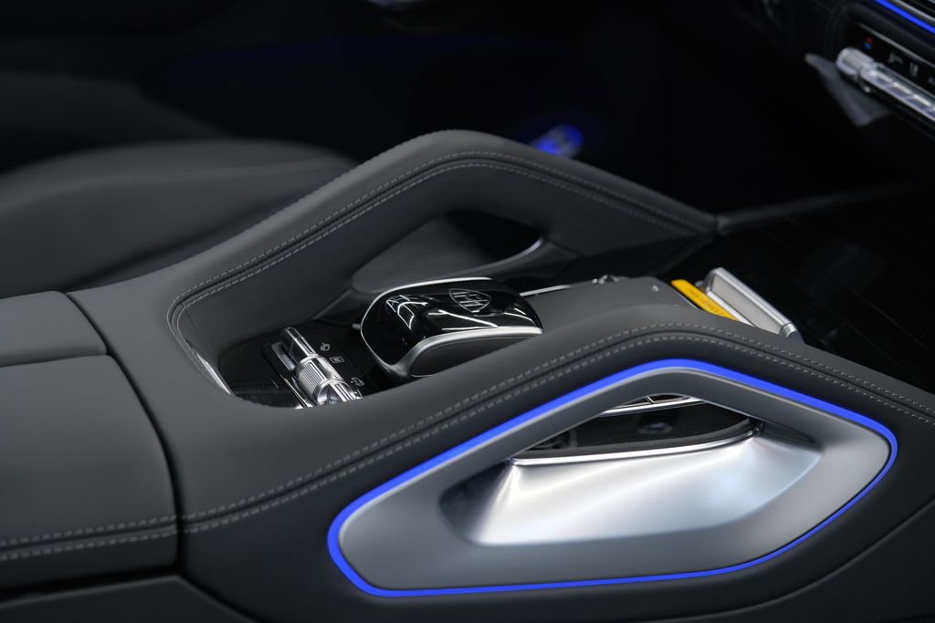 Used 2026 Mercedes-Benz Maybach GLS 600 4MATIC image 41