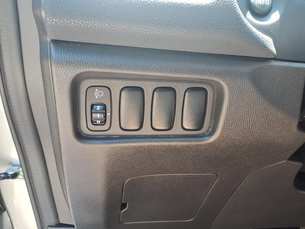 Used 2018 Mitsubishi Outlander Sport SEL FWD image 19