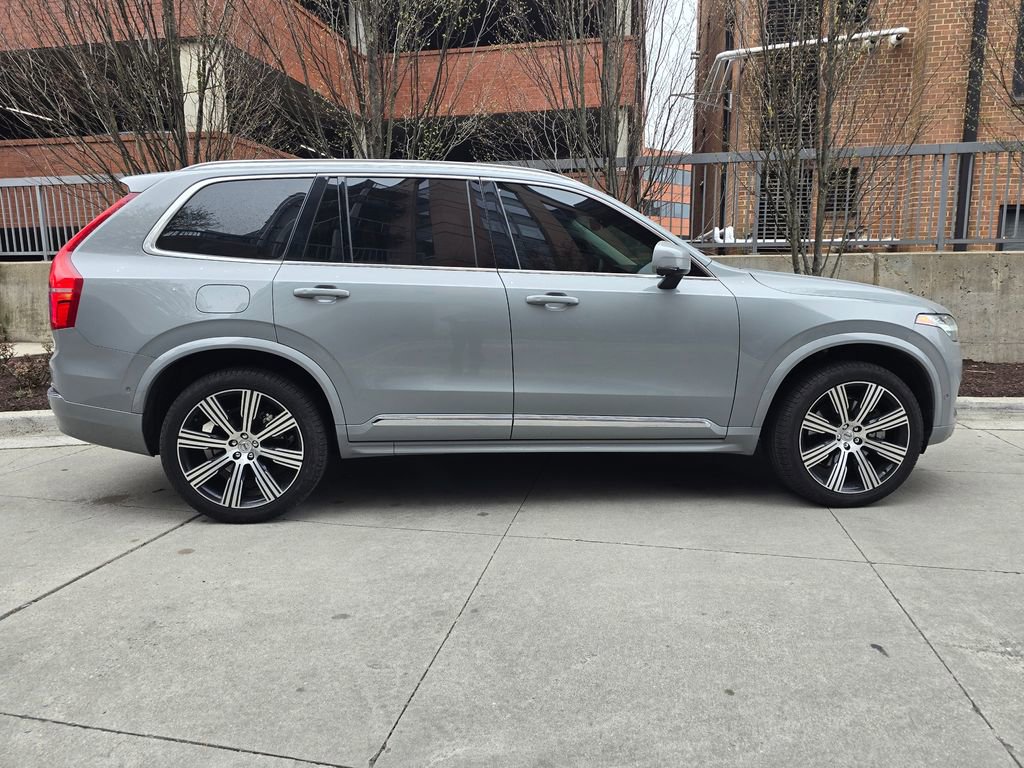 Used 2025 Volvo XC90 T8 Plus w/ Protection Package Premier image 7