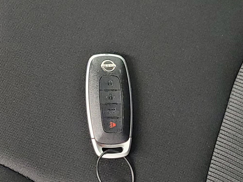 Used 2025 Nissan Sentra SV FWD image 32