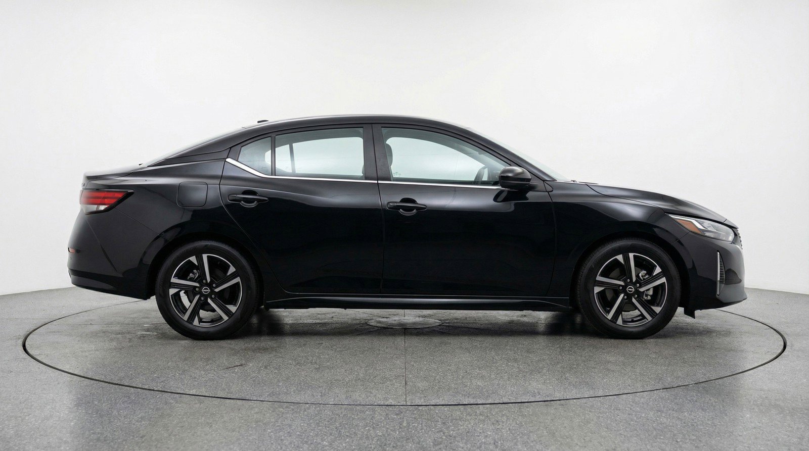 Used 2025 Nissan Sentra SV FWD image 11