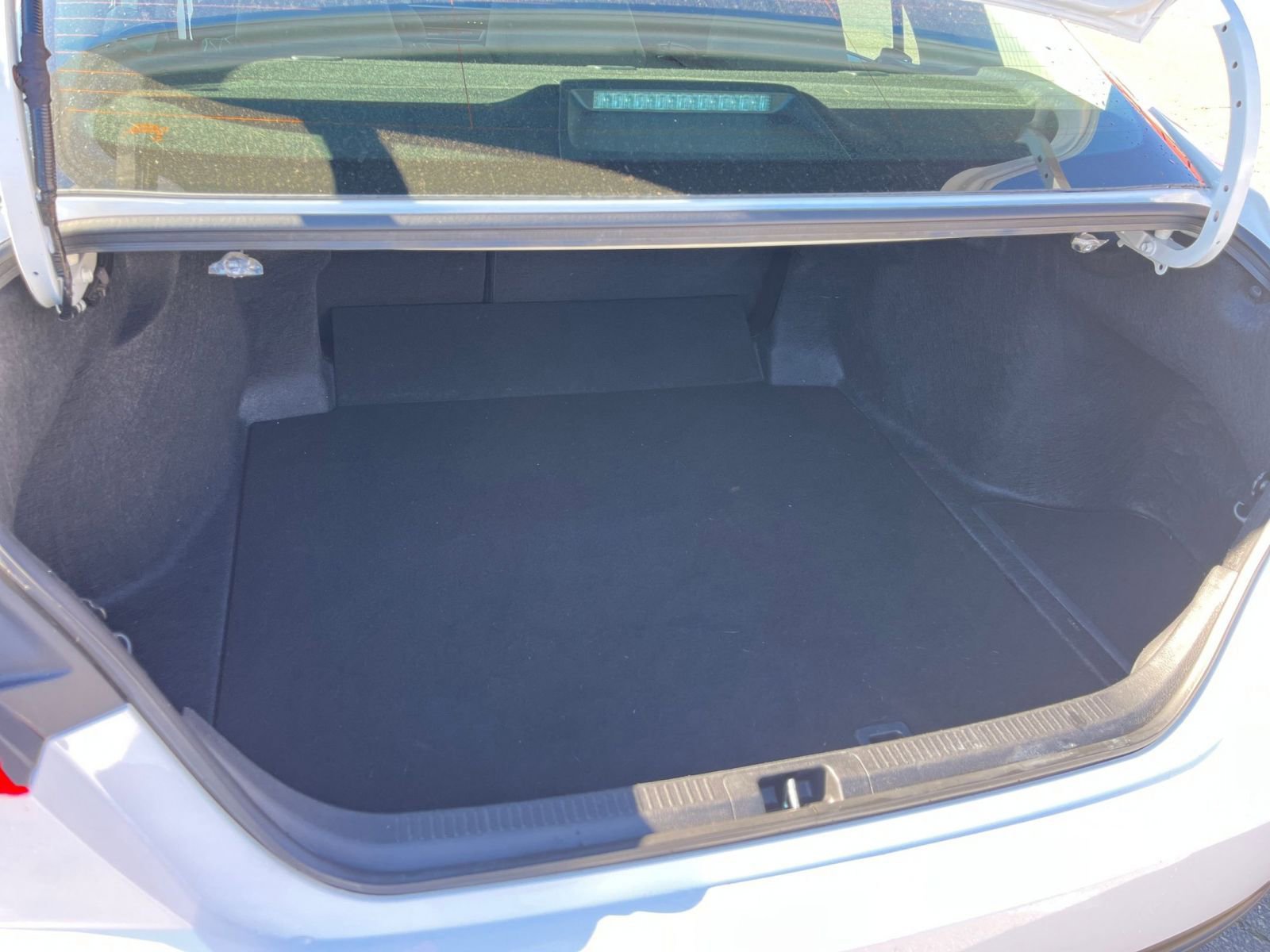 Used 2025 Toyota Camry LE image 37