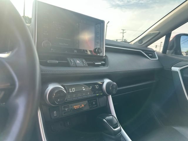 Used 2021 Toyota RAV4 Limited w/ Limited Grade Weather Package AWD/4WD image 18