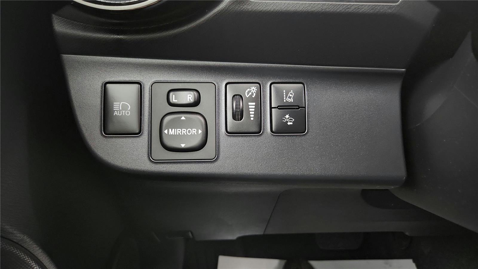 Certified 2019 Toyota Prius C image 32