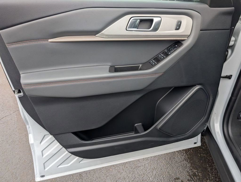 New 2026 Ford Explorer Active image 21