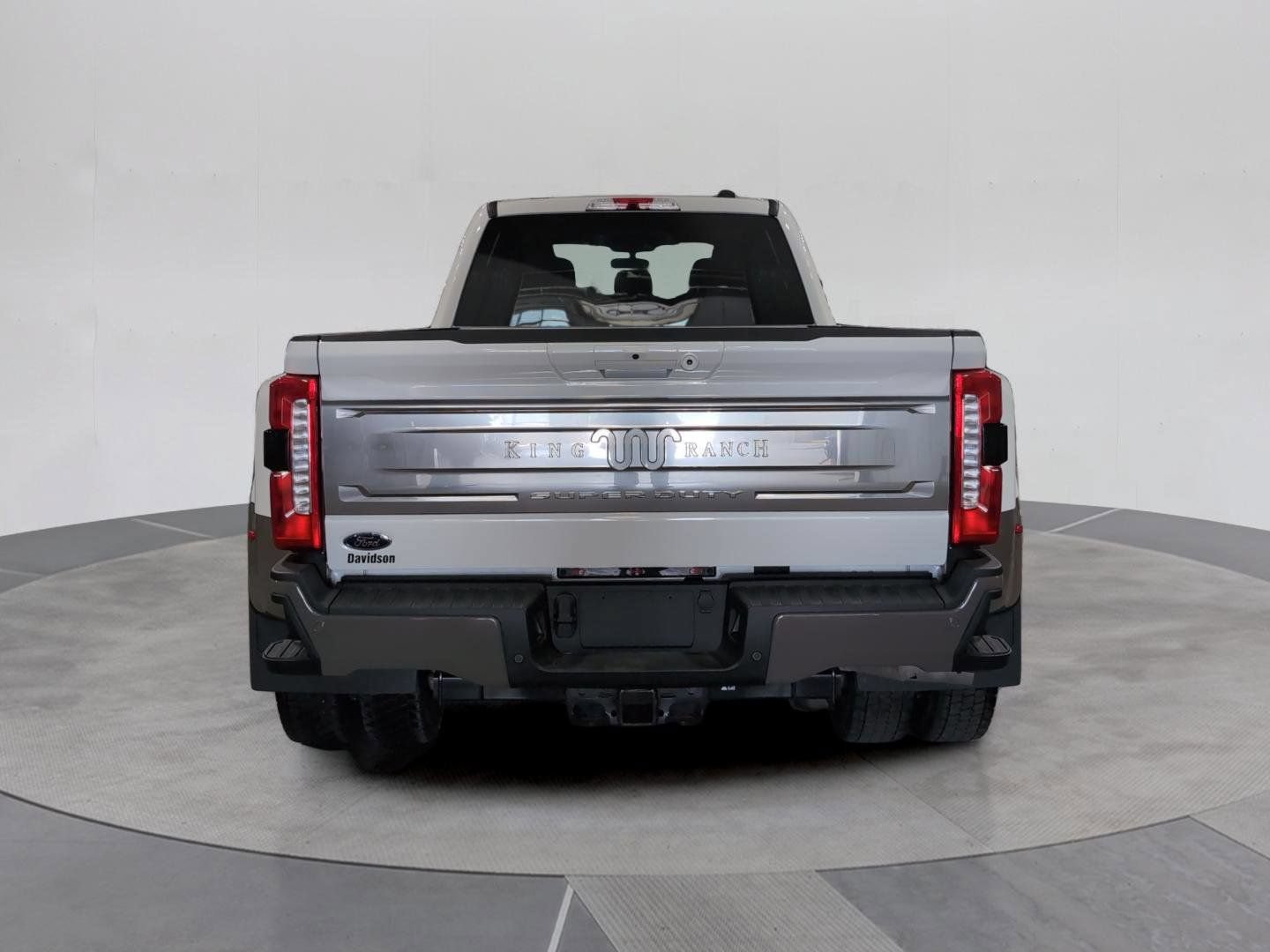 Used 2026 Ford F450 King Ranch w/ FX4 Off-Road Package AWD/4WD image 5