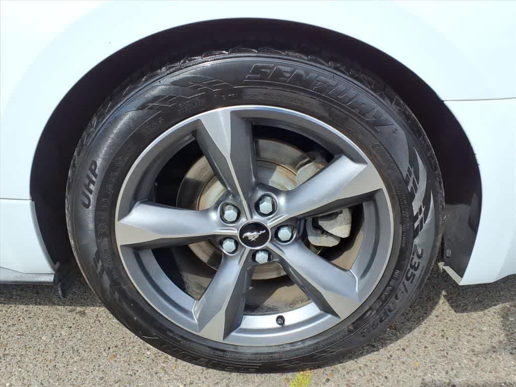 Used 2015 Ford Mustang Convertible w/ Equipment Group 051A RWD image 9