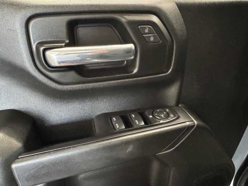 Used 2019 Chevrolet Silverado 1500 Custom w/ Custom Value Package AWD/4WD image 14
