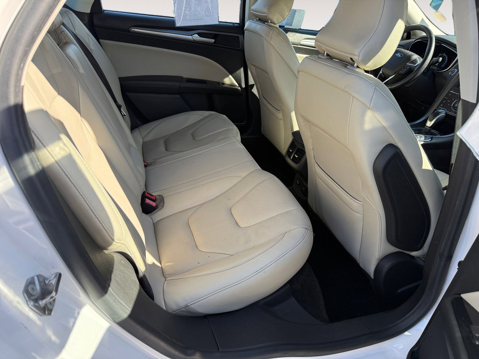 Used 2015 Ford Fusion Energi Titanium w/ Driver Assist Package image 18