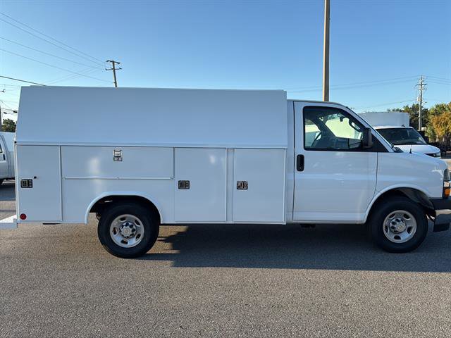 New 2025 Chevrolet Express 3500 w/ Power Convenience Package image 11