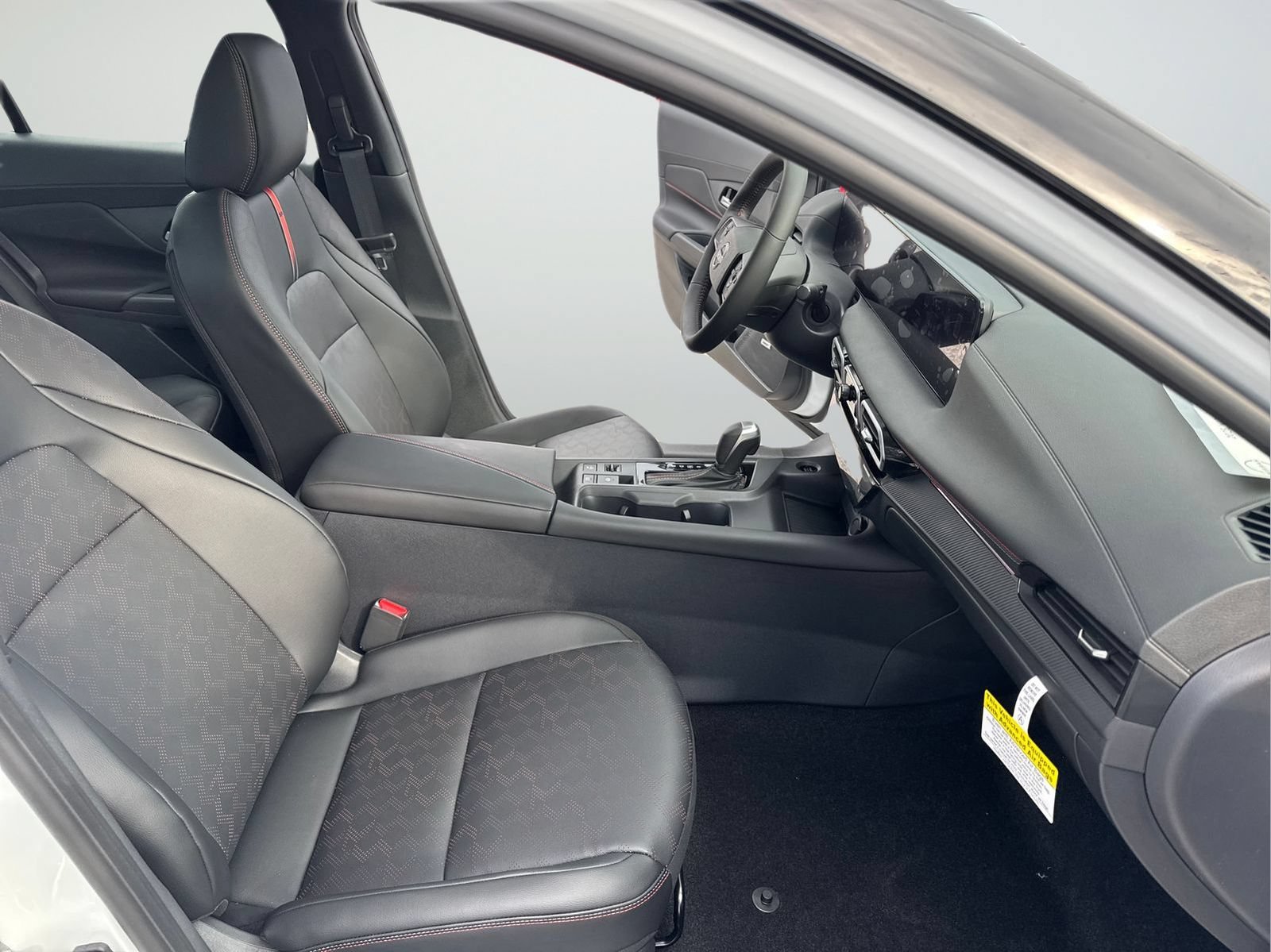 New 2026 Nissan Sentra SR w/ SR Premium Package FWD image 38