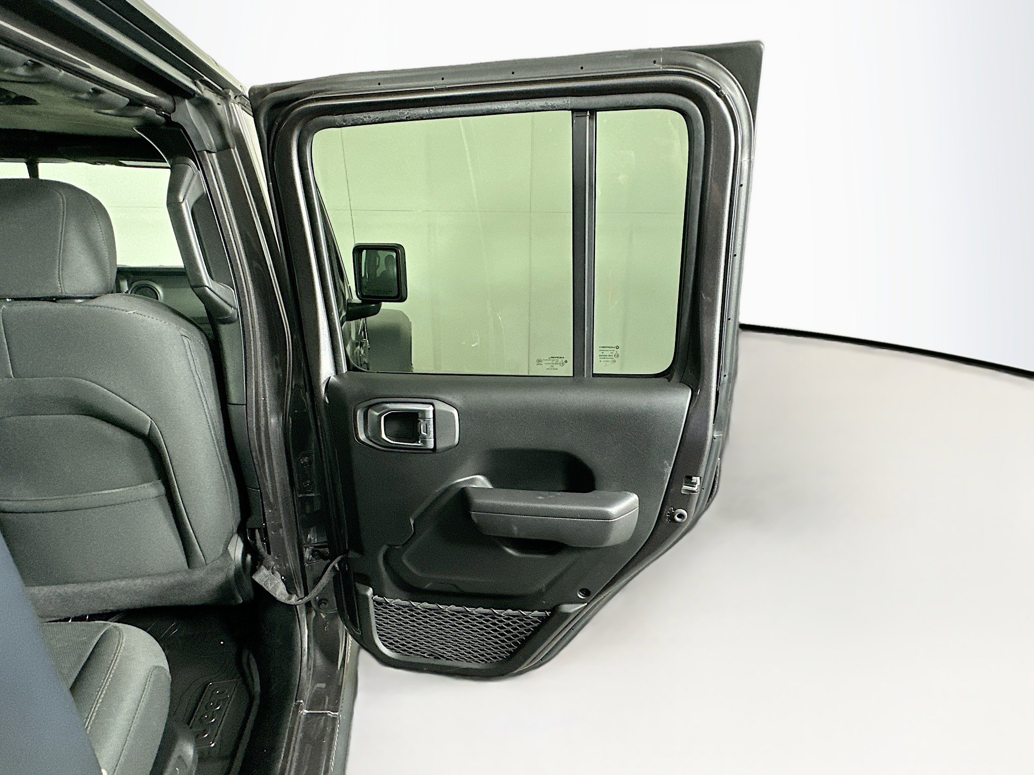 Used 2023 Jeep Wrangler Unlimited w/ Cold Weather Group image 27
