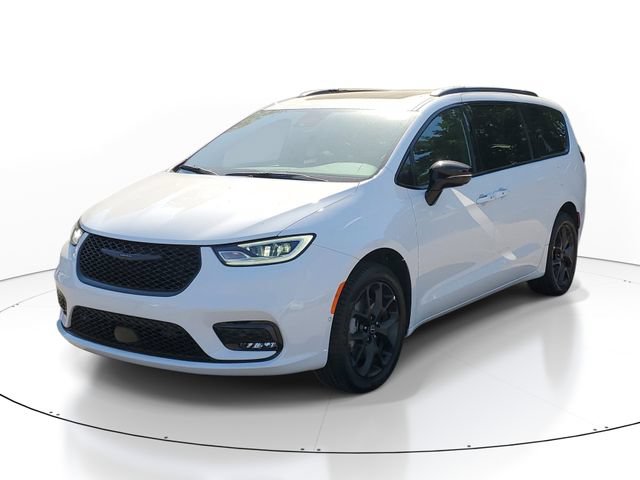 New 2026 Chrysler Pacifica Limited w/ S Appearance Package AWD/4WD image 2