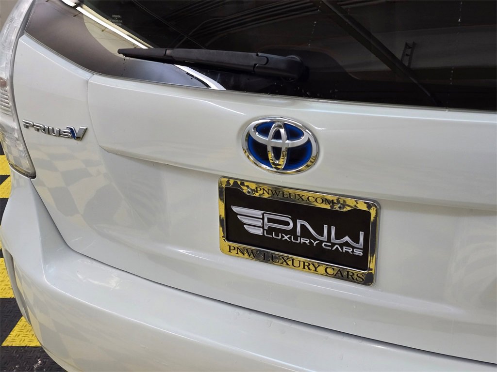 Used 2014 Toyota Prius V Two image 13