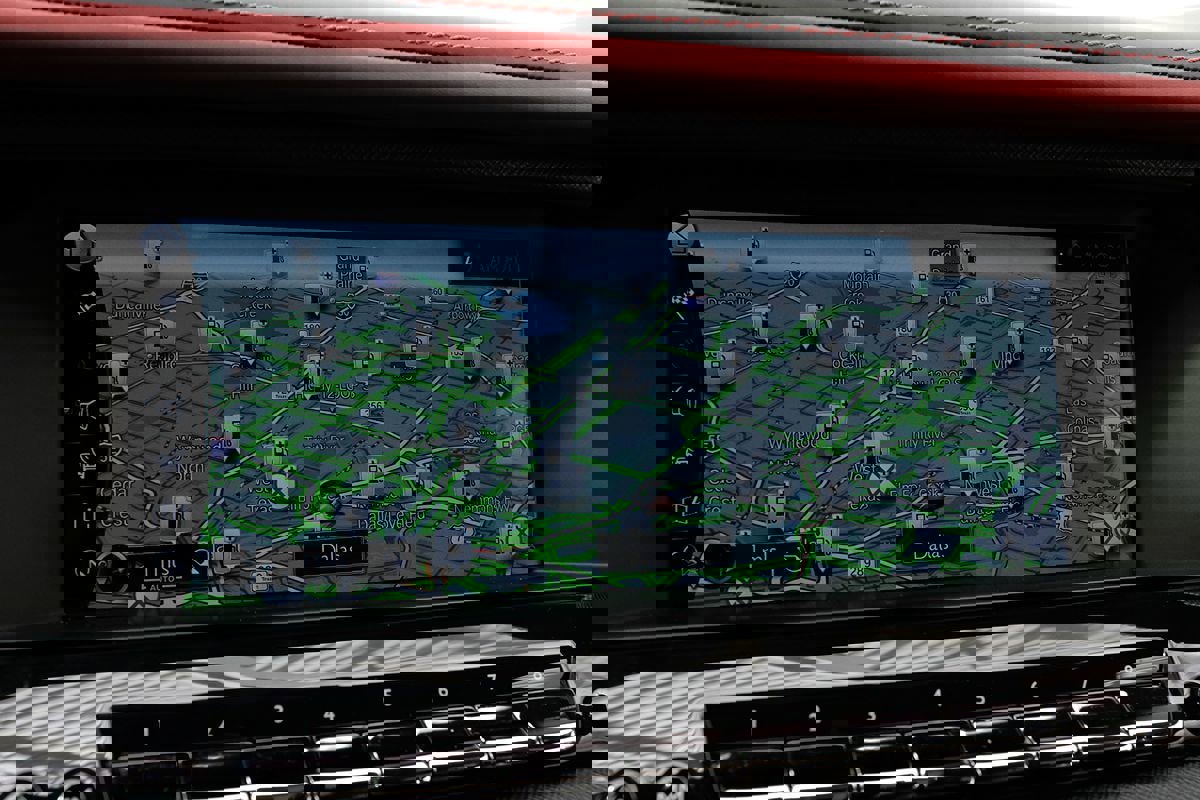 Used 2022 Rolls-Royce Cullinan Black Badge w/ Dark Exterior Package image 18