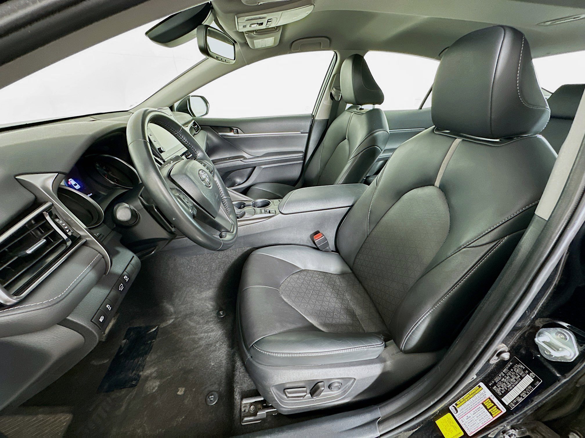 Used 2024 Toyota Camry XSE image 13
