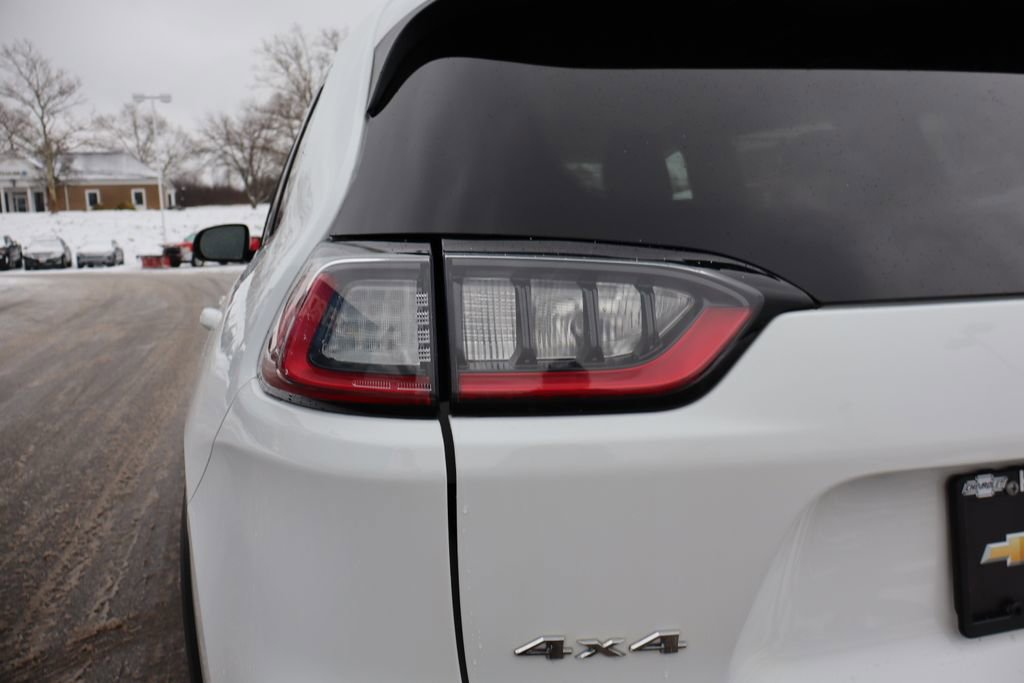 Used 2020 Jeep Cherokee Limited image 32