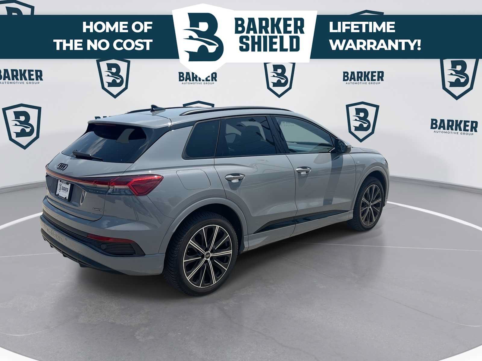 Used 2022 Audi Q4 e-tron Prestige AWD/4WD image 9