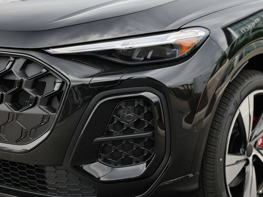 New 2026 Audi SQ5 Prestige AWD/4WD image 12