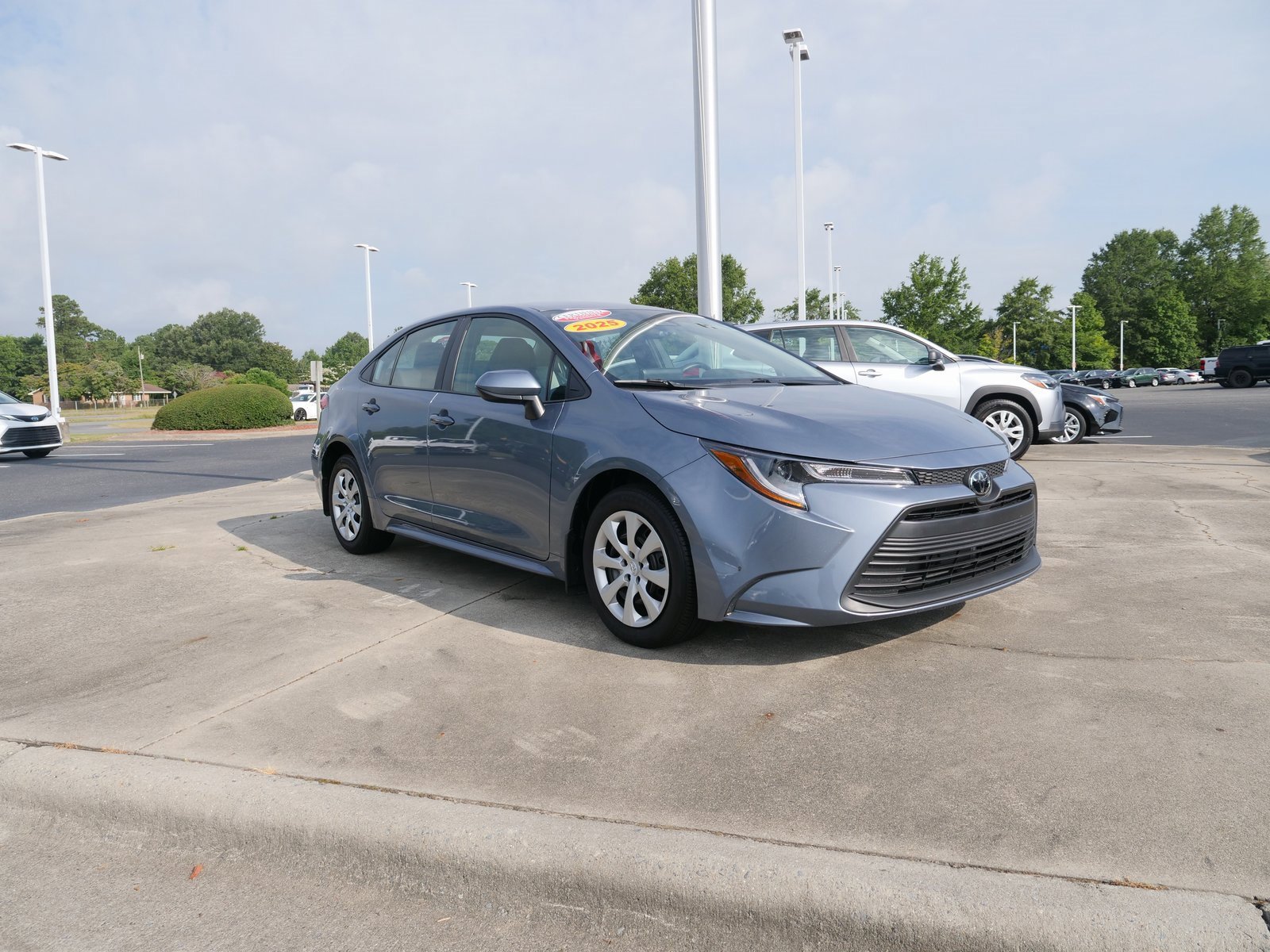 Used 2025 Toyota Corolla LE image 10