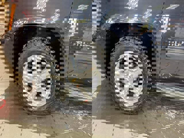 Used 2013 Chevrolet Tahoe LT w/ Luxury Package image 25