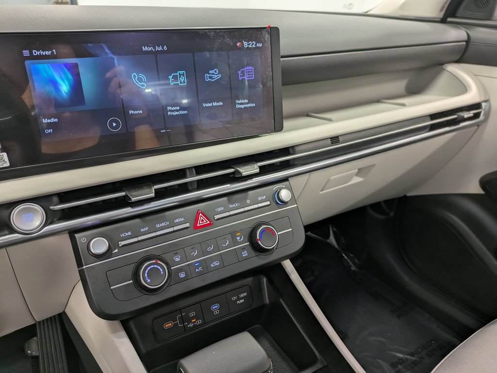 Certified 2025 Hyundai Tucson SE AWD/4WD image 10