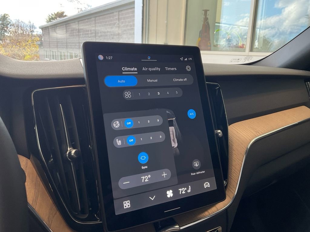 New 2026 Volvo XC60 B5 Plus w/ Protection Package Premier image 24