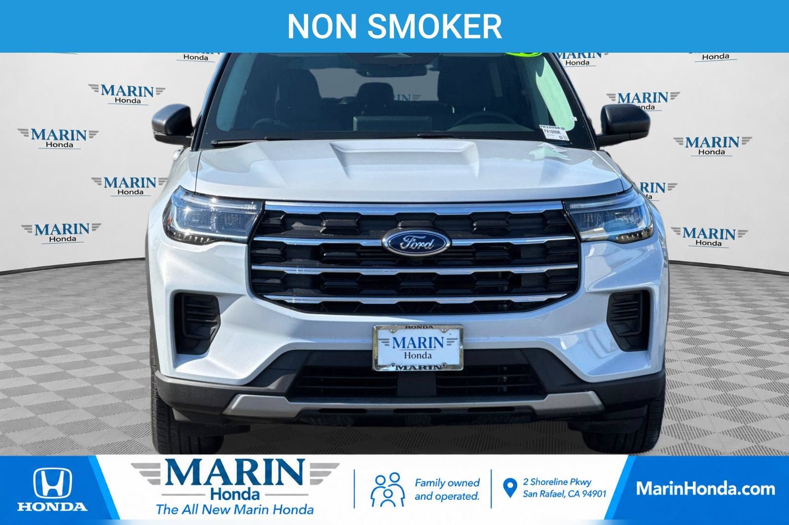 Used 2025 Ford Explorer Active AWD/4WD image 9