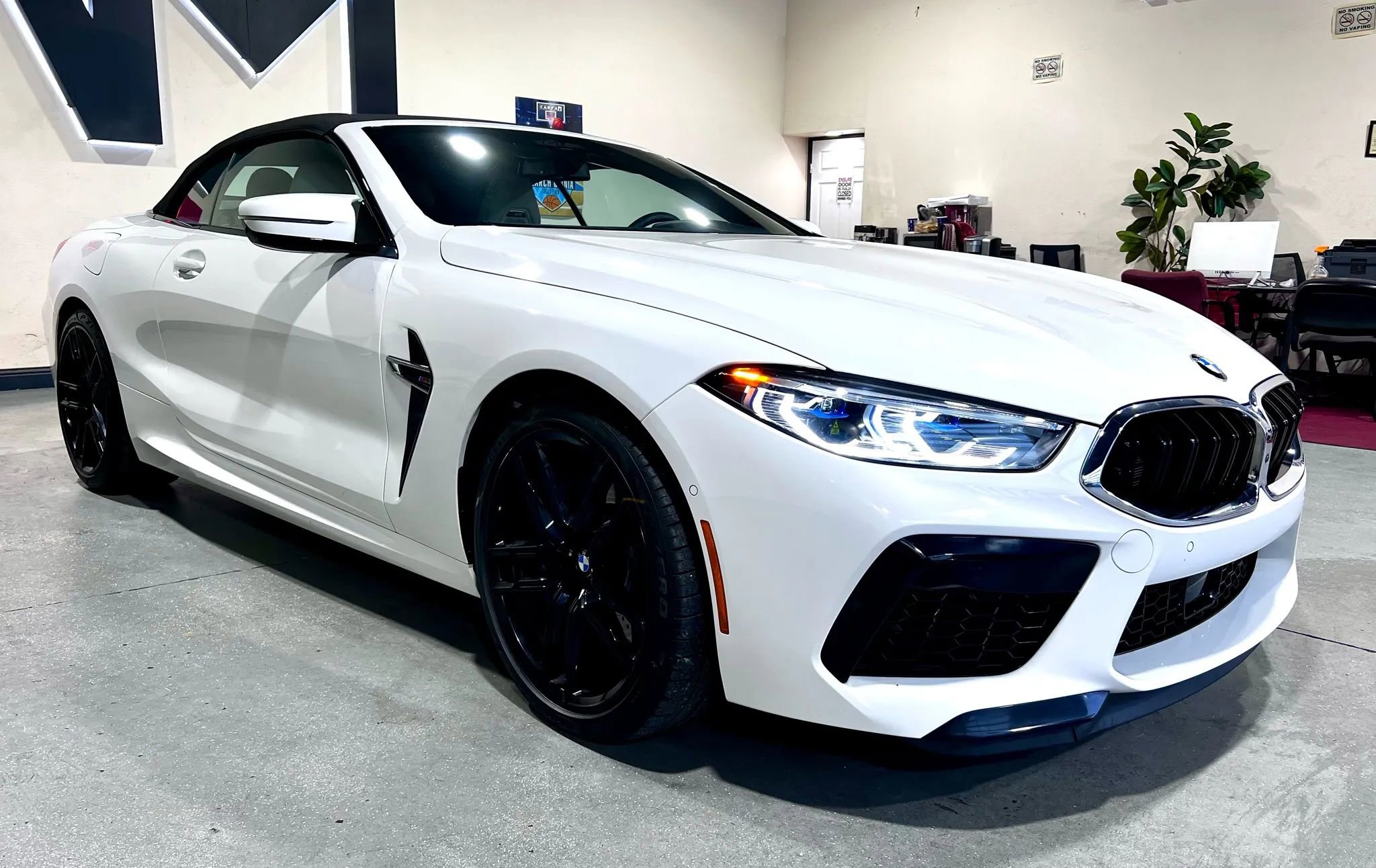 Used 2020 BMW M8 Convertible 2D image 3