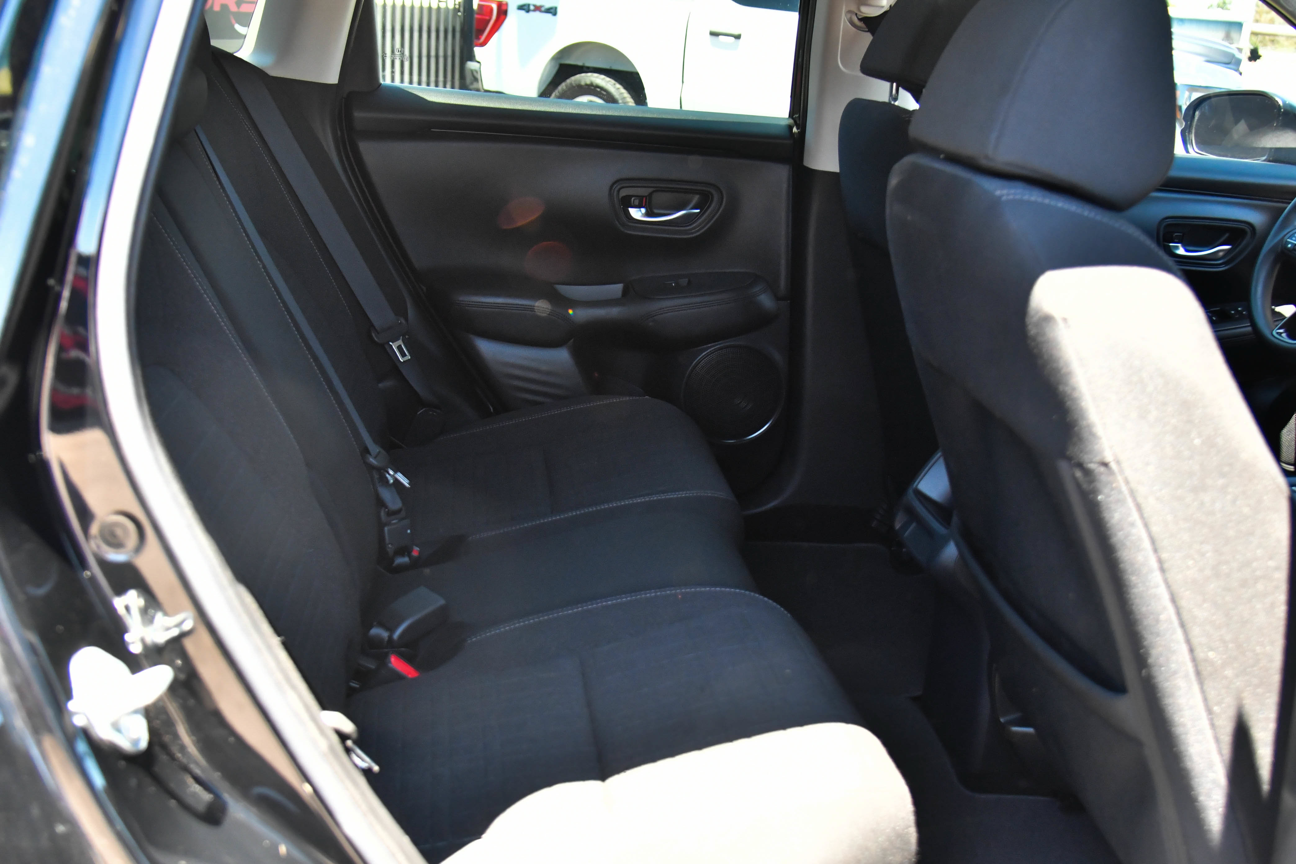 Used 2024 Honda HR-V LX image 38